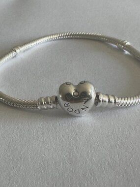 NEW Authentic Pandora Silver Bracelet HEART CLASP #590727CZ, Clear CZ